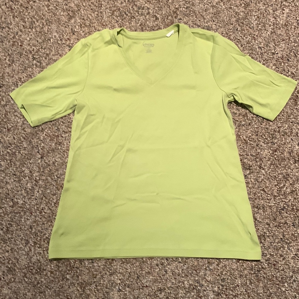 Chico’s true color tee in lime green. Short sleeves. V- neck. Size 0